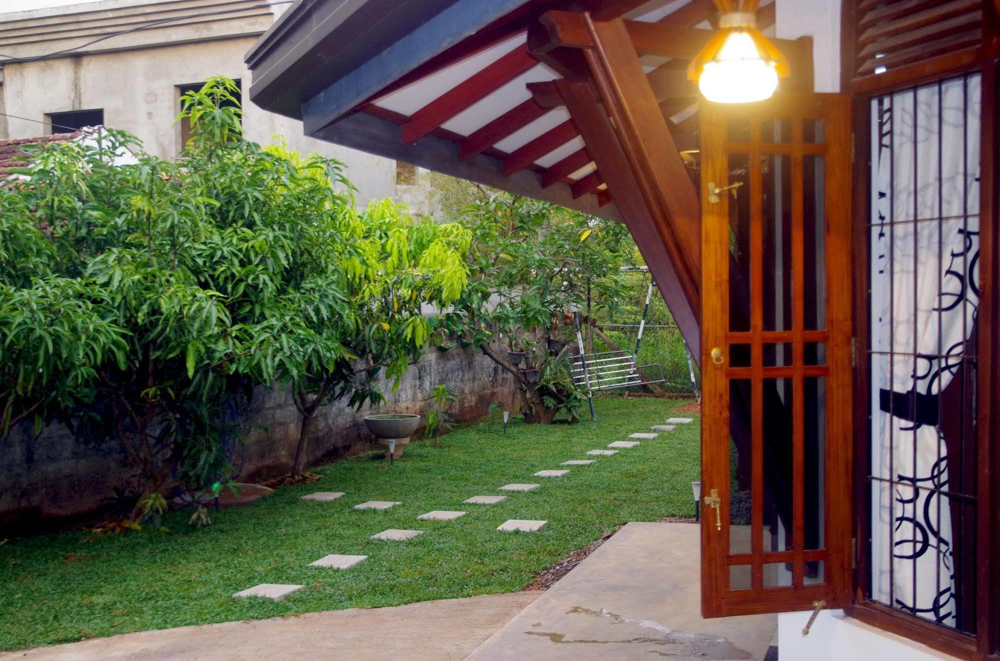 The Hermitage Negombo Kurana Katunayaka Екстериор снимка